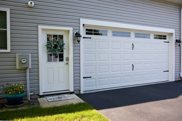 24/7 Emergency Garage Door Roller Replacement experts in Bacon County County, GA